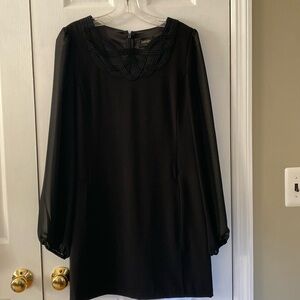 Black dress -Laundry by Shelli Segal